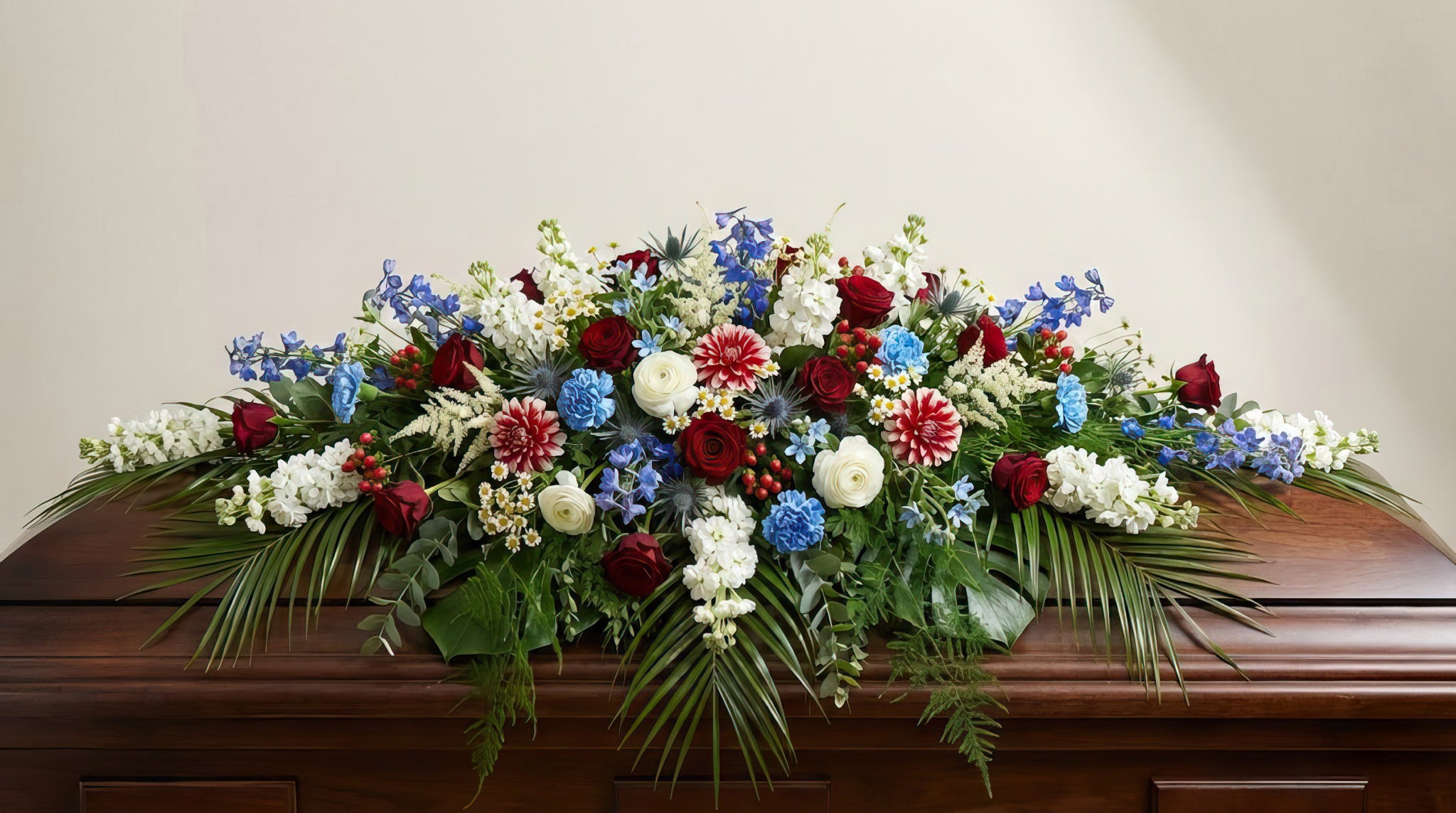 Raquette funéraire – Tricolore, dominante bleue, blanche et rouge