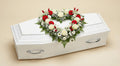 Cœur ajouré fleuri – Gamme Enfants – Dominante blanche, touches de rouge