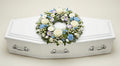 Couronne florale – Gamme Enfants – Dominante blanche, touches de bleu