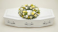 Couronne florale – Gamme Enfants – Dominante blanche, touches de jaune
