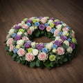 Couronne florale – Exclusivement de roses aux teintes douces