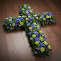 Croix florale – Dominante verte, nuances de bleu et de violet