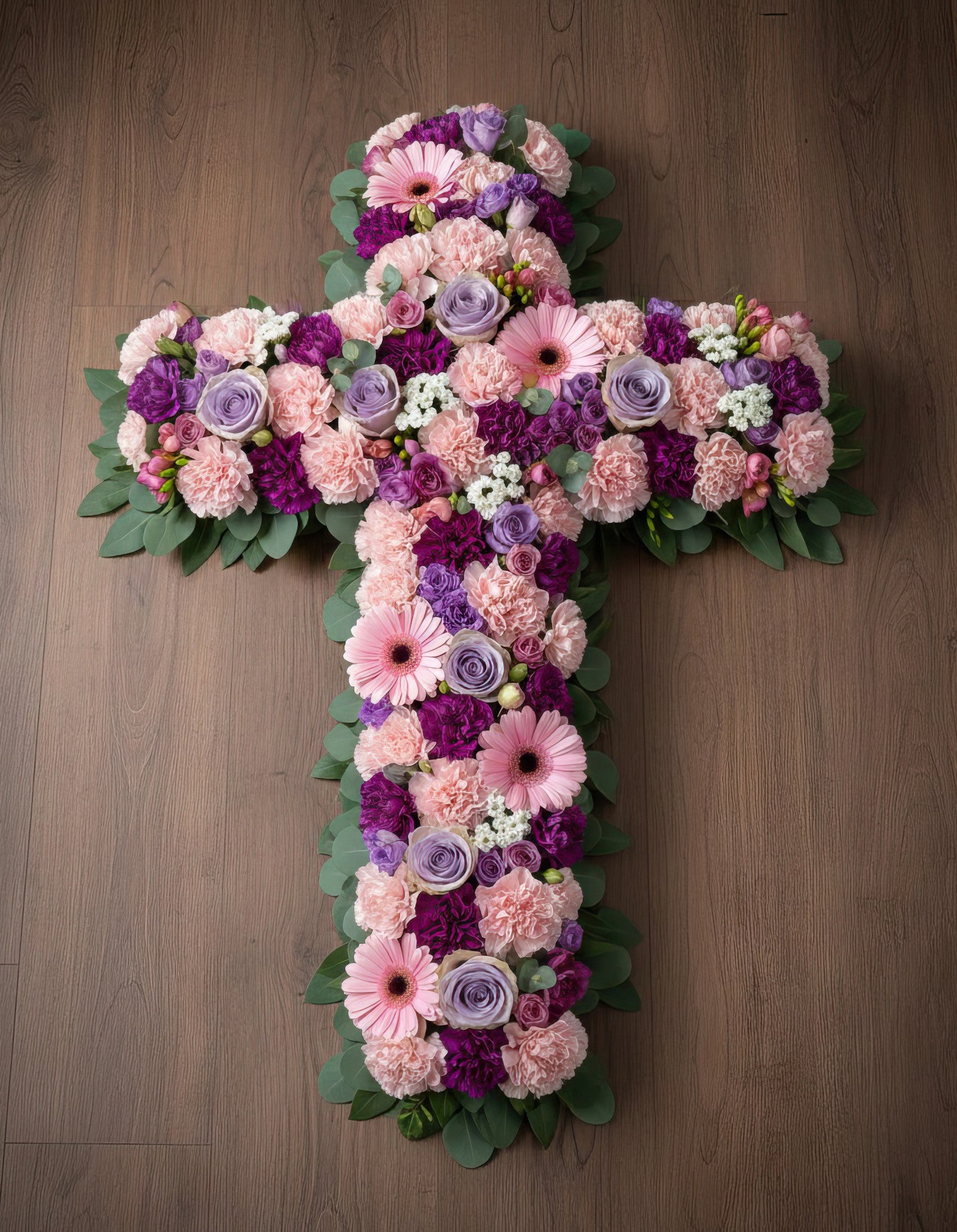 Croix florale – Dominante rose, nuances de violet