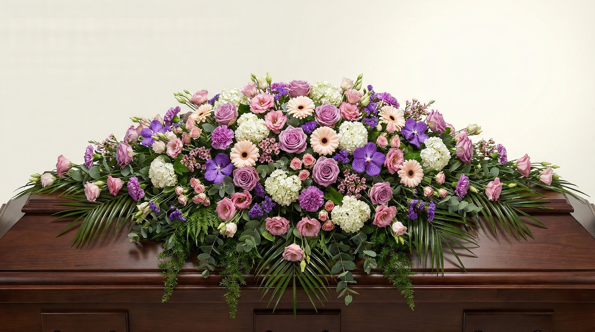 Raquette funéraire – Dominante rose, touches de violet