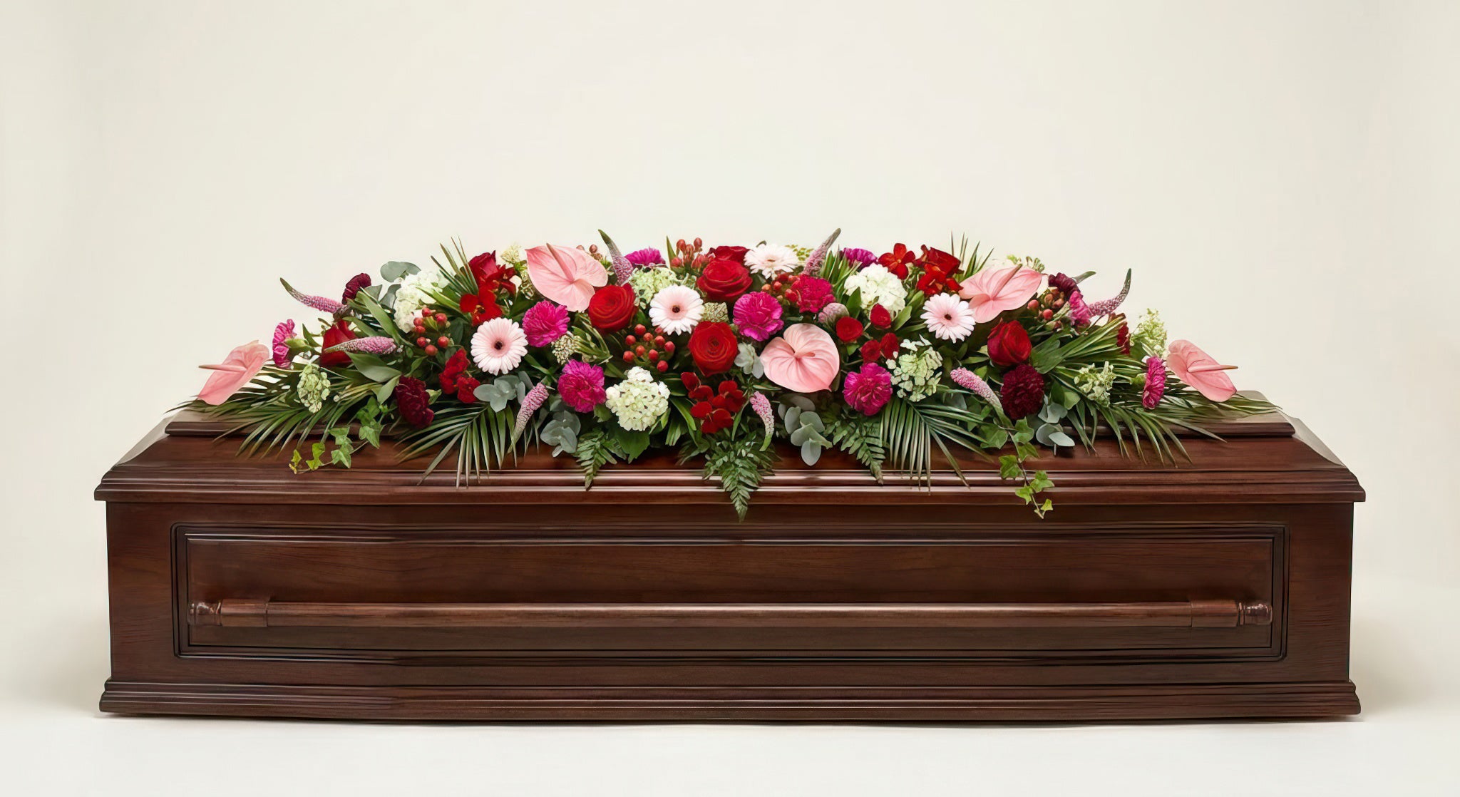 Dessus de cercueil – Dominante rouge, touches de rose