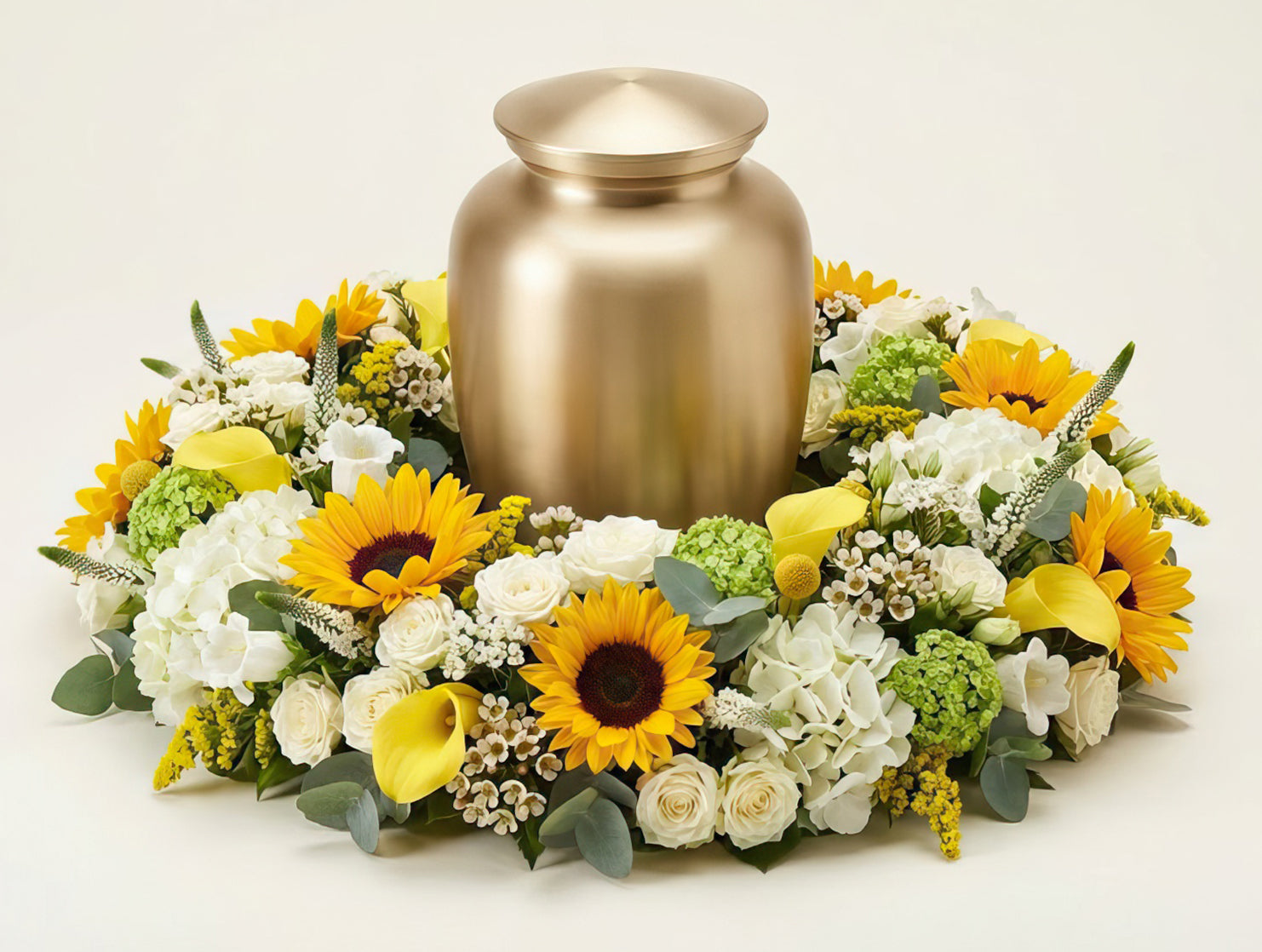 Urne florale – Dominante blanche, nuances de jaune